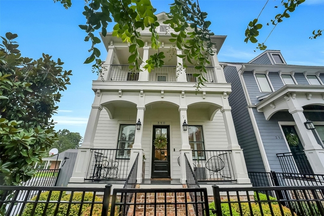 310 W 18th Street - Photo 1
