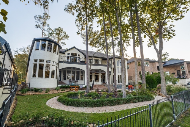 83 Promenade Street N - Photo 1