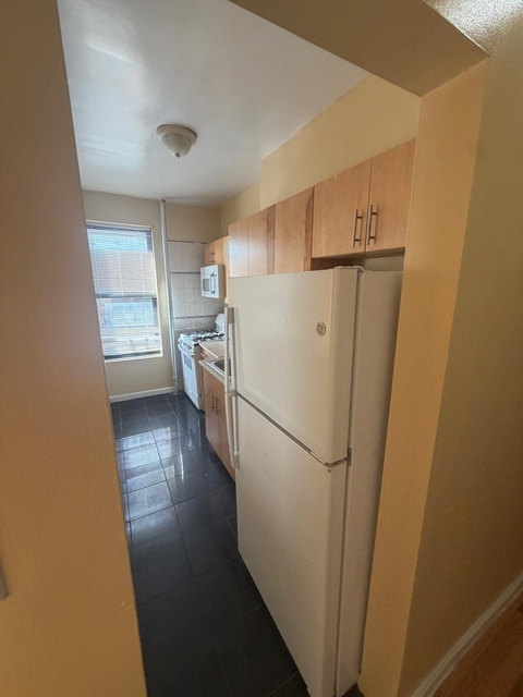 W 207 St / Vermilyea Avenue - Photo 1