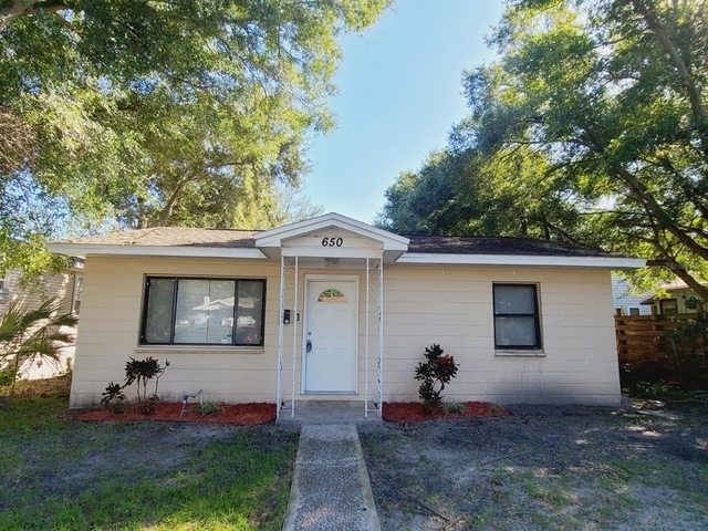 650 16th Avenue S - Photo 1