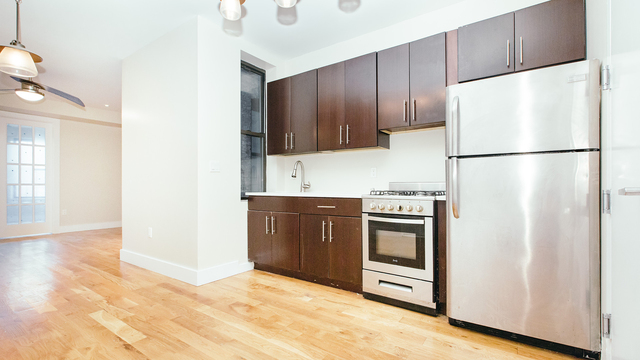 623 Park Pl - Photo 1