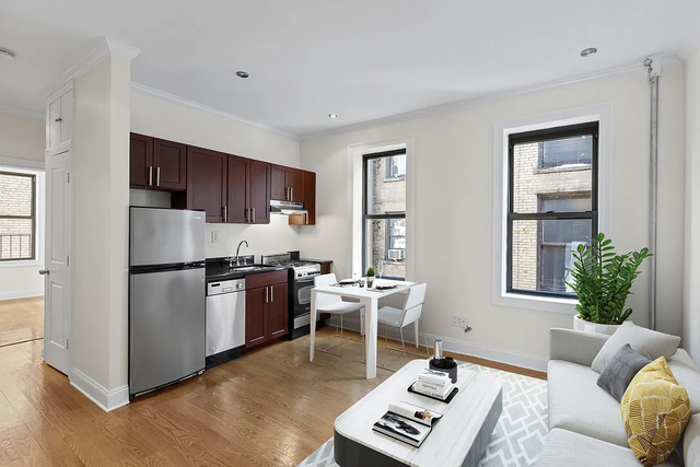 201-205 West 11th Street - Photo 1