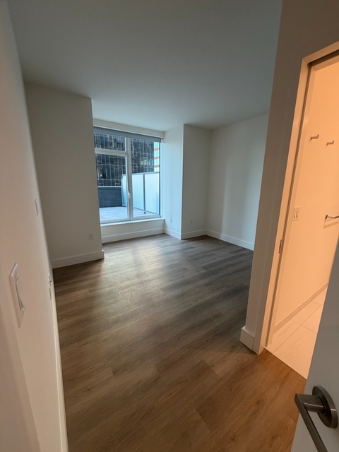 42-06 Orchard Street - Photo 1