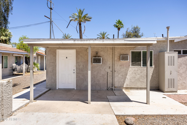 2501 W Belmont Avenue - Photo 1
