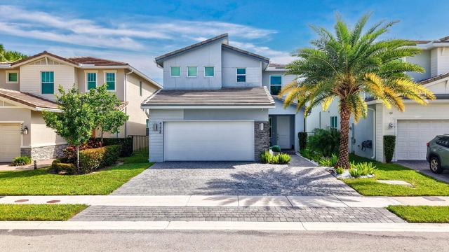 4228 Veleiros Avenue - Photo 1