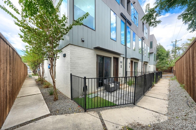 320 Mathey Court - Photo 1