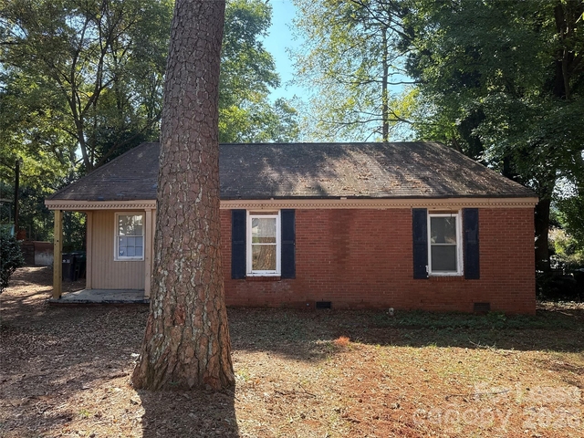 5135 Grapevine Drive - Photo 1