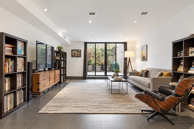 233 Kent Street - Photo 1