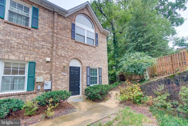 4856 10th Street S - Photo 1