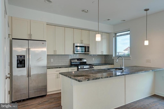 2104 Kensington Walk - Photo 1