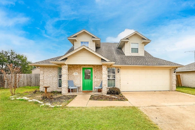 1308 Roanoke Court - Photo 1