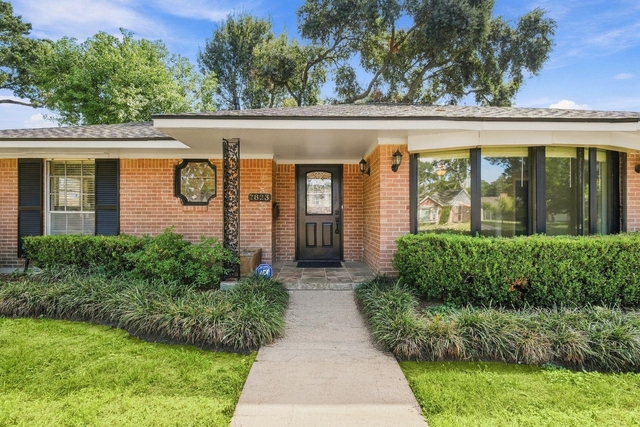7823 Twin Hills Drive - Photo 1
