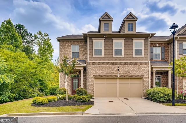 2544 Josselyn Lane Se - Photo 1