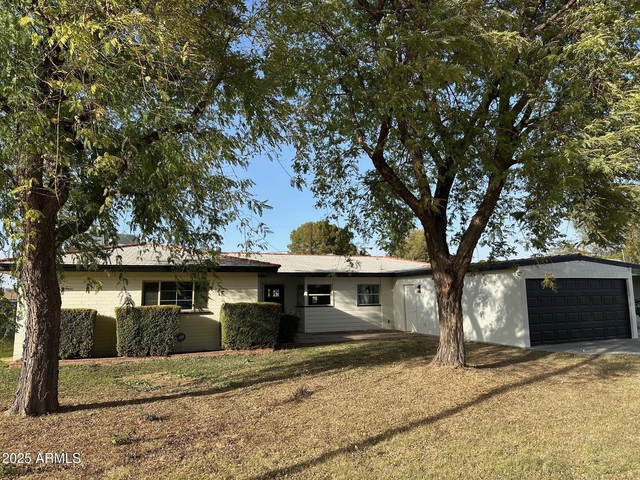 4314 E Oak Street - Photo 1
