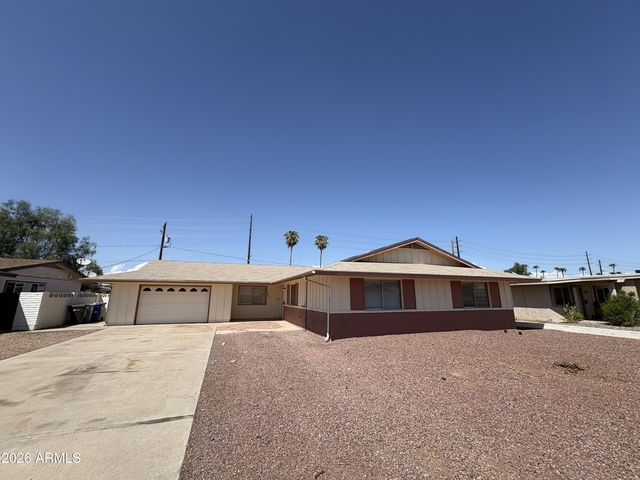 3828 W Lane Avenue - Photo 1