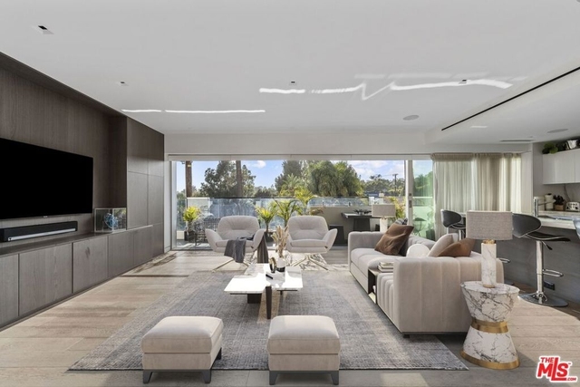 838 N Doheny Drive - Photo 1