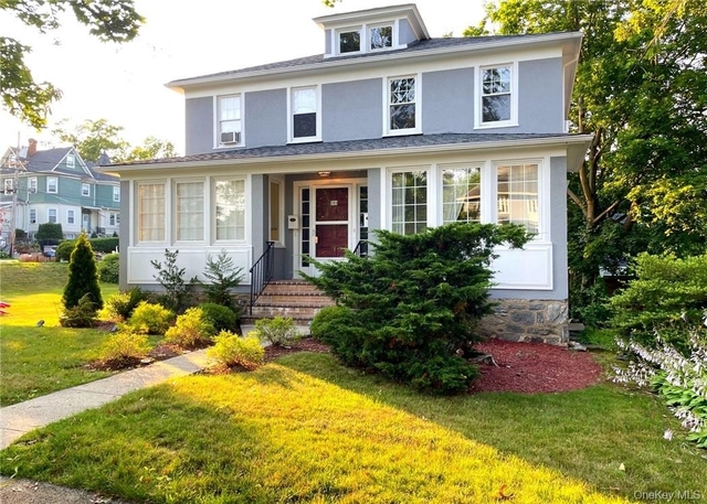 306 Soundview Avenue - Photo 1