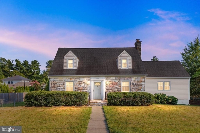 603 Martin Avenue - Photo 1