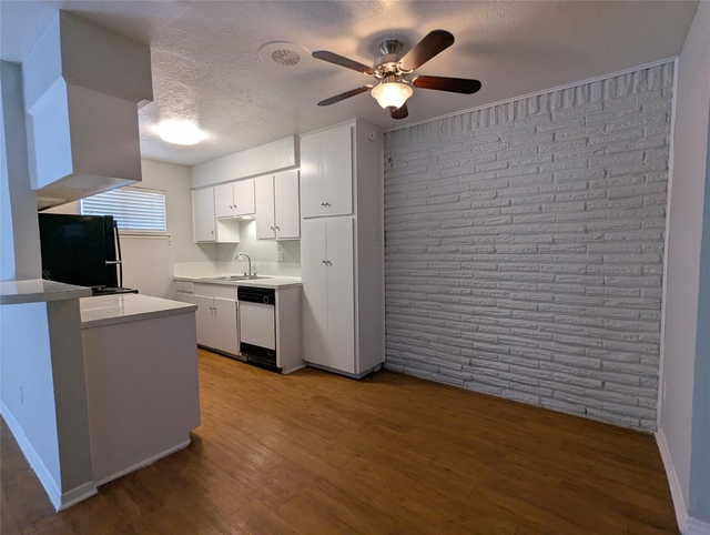 936 Heights Boulevard - Photo 1
