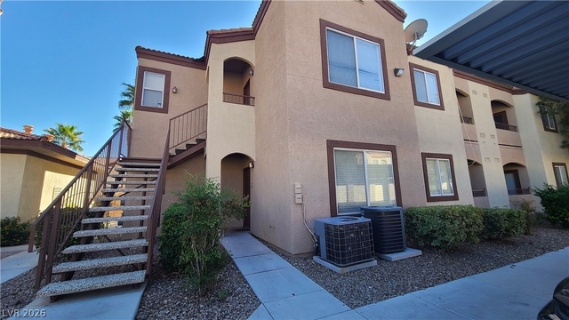 9580 W Reno Avenue - Photo 1