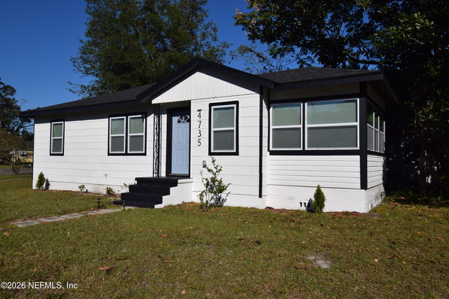4735 Dundee Road - Photo 1