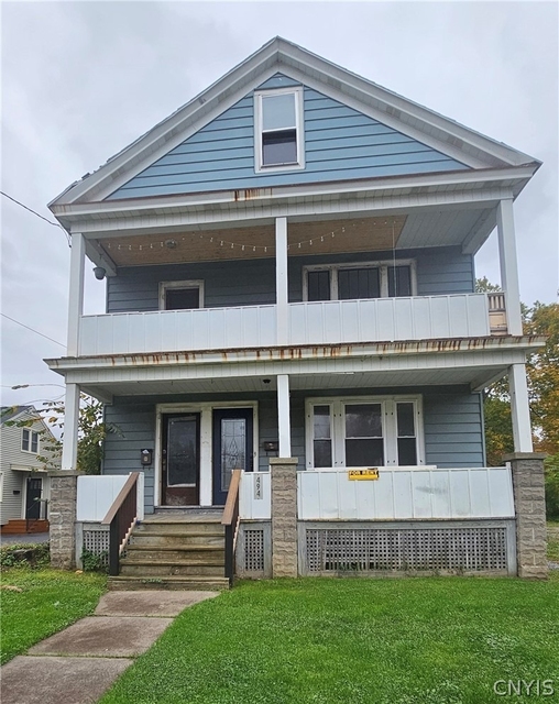 494 Coventry Avenue - Photo 1