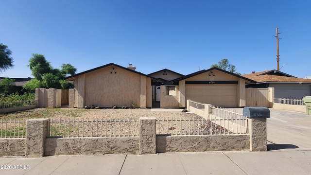 8926 N 55th Avenue - Photo 1