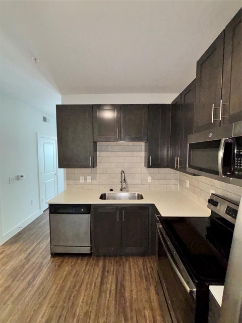 260 Davis Street - Photo 1