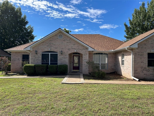 38017 Cedar Trail - Photo 1
