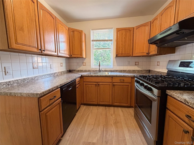 3232 60th Street - Photo 1