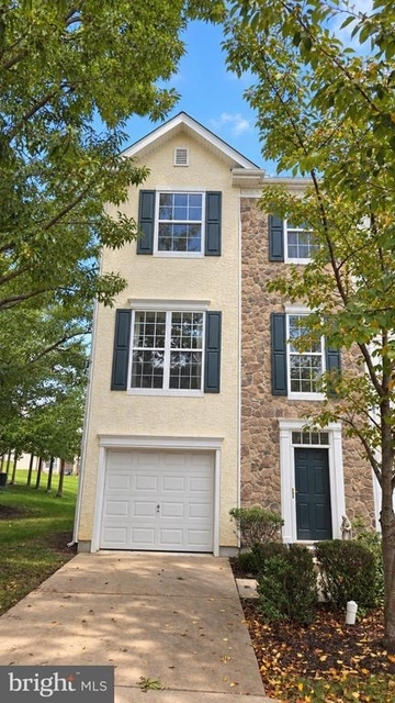 129 Hudson Drive - Photo 1