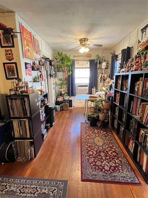 3201 Guadalupe St - Photo 1