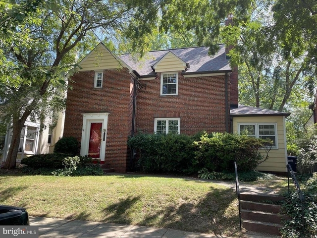 6105 29th Street Nw - Photo 1