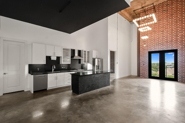 1111 Studewood Street - Photo 1