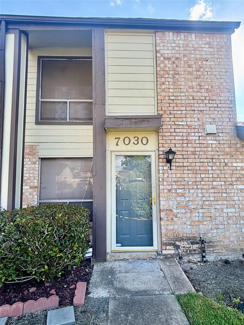 7030 South  Dairy Ashford Rd - Photo 1
