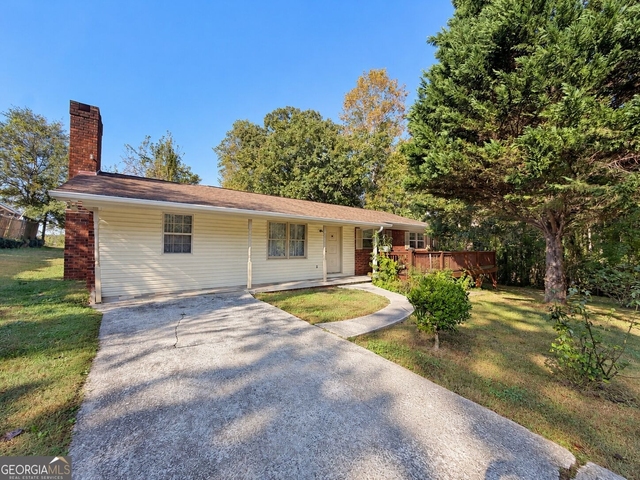 257 Linda Way - Photo 1