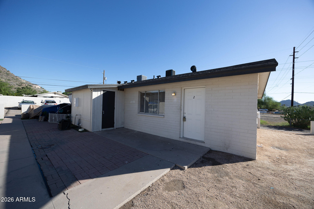 338 E Vogel Avenue - Photo 1