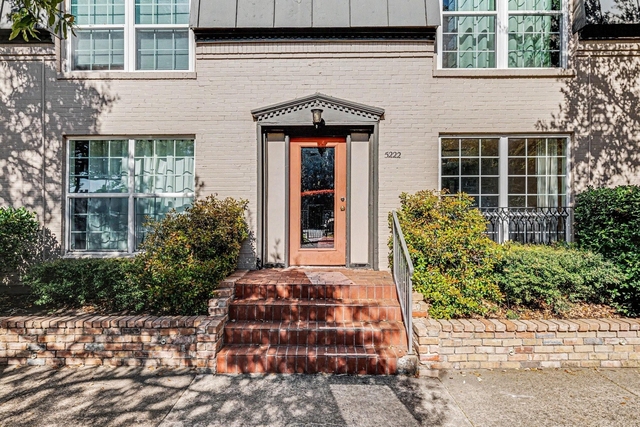 5222 Fleetwood Oaks Avenue - Photo 1