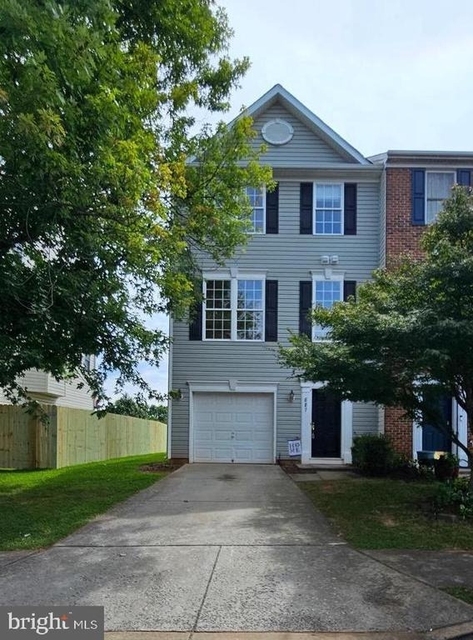 887 Persimmon Place - Photo 1