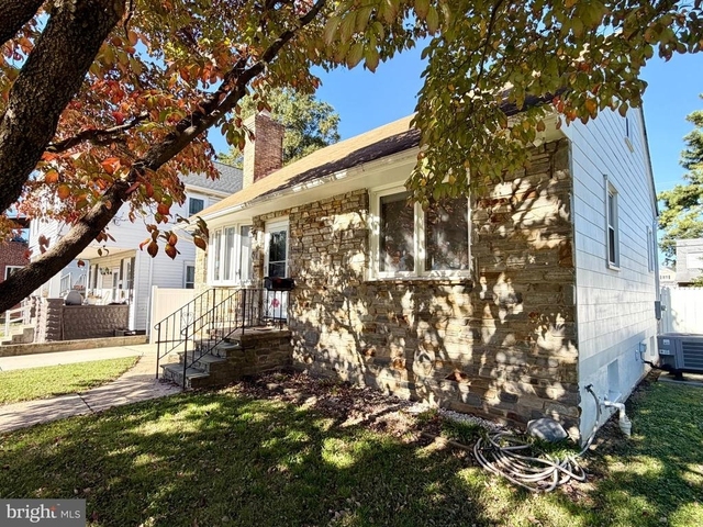 7008 Railway Avenue - Photo 1