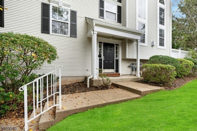 1 Knox Ct - Photo 1