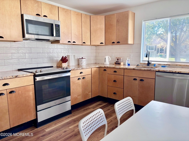 945b Liverpool Circle - Photo 1
