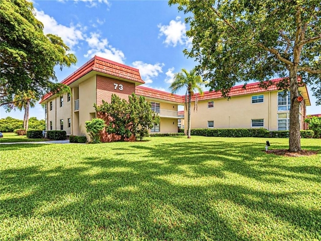 73 Royal Oak Court - Photo 1