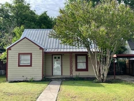 1046 W Sloan Street - Photo 1