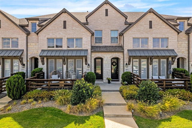 444 Somerville Drive - Photo 1