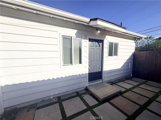 728 E Princeton Street - Photo 1