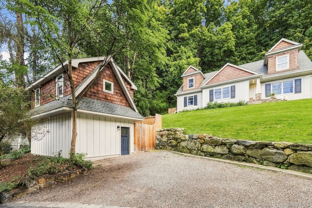 11 Hill Lane - Photo 1