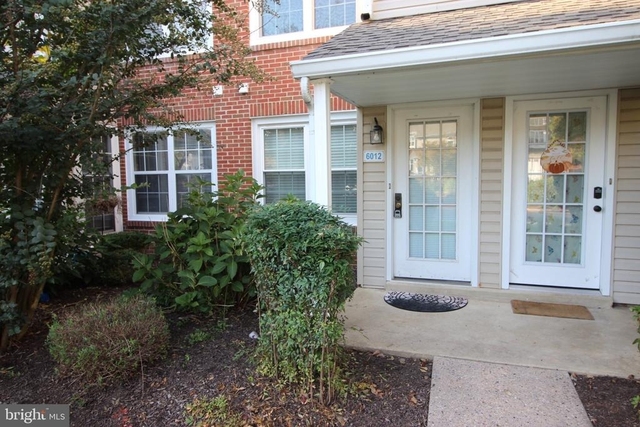 6012 Beacon Hill Drive - Photo 1
