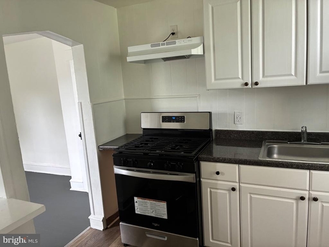 2503 46th Street - Photo 1