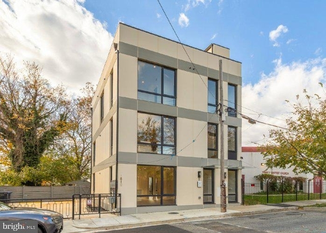 1850 Capitol Avenue Ne - Photo 1